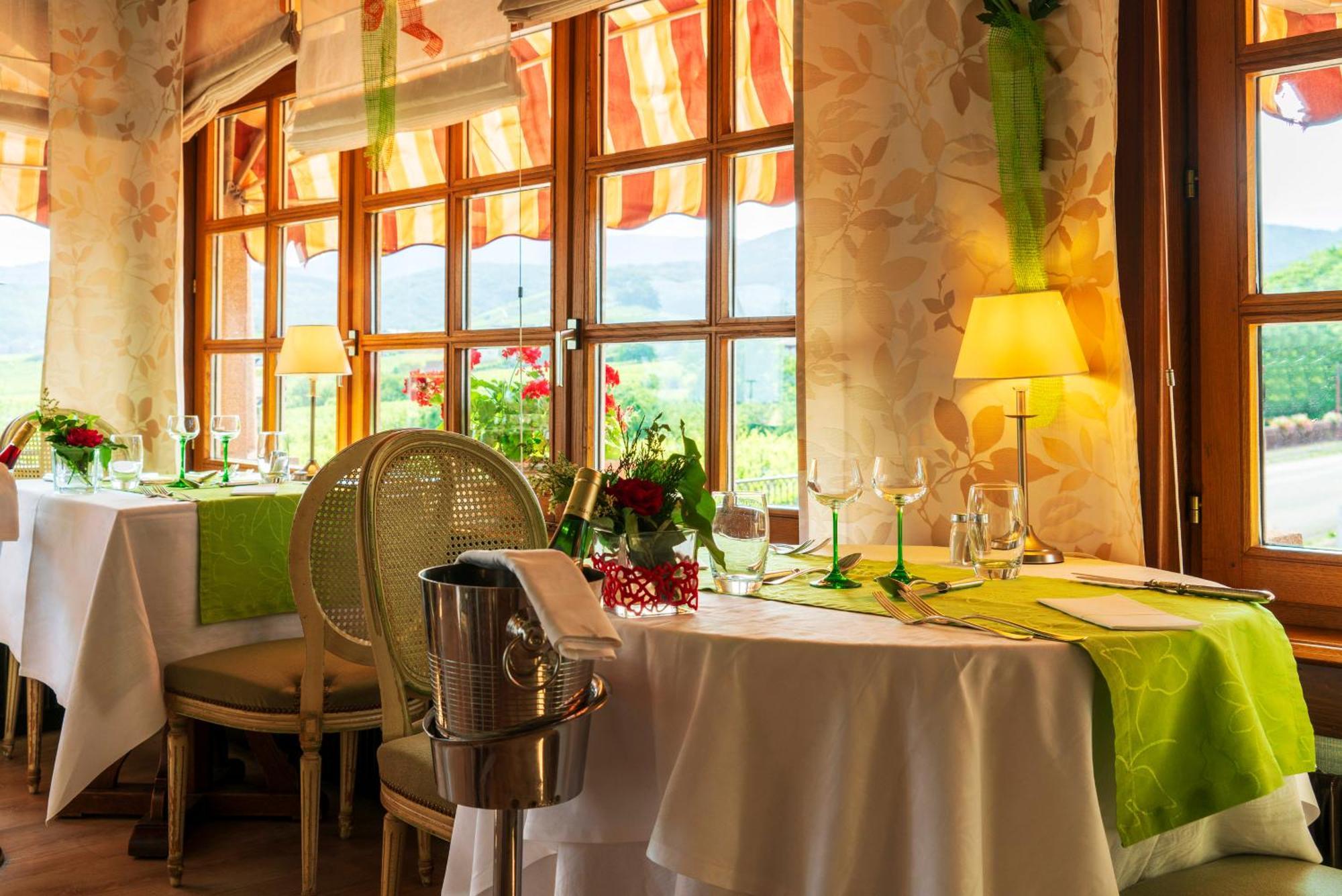 Hotel Munsch Restaurant & Wellness, Colmar Nord - Haut-Koenigsbourg Сент-Іпполіт Екстер'єр фото